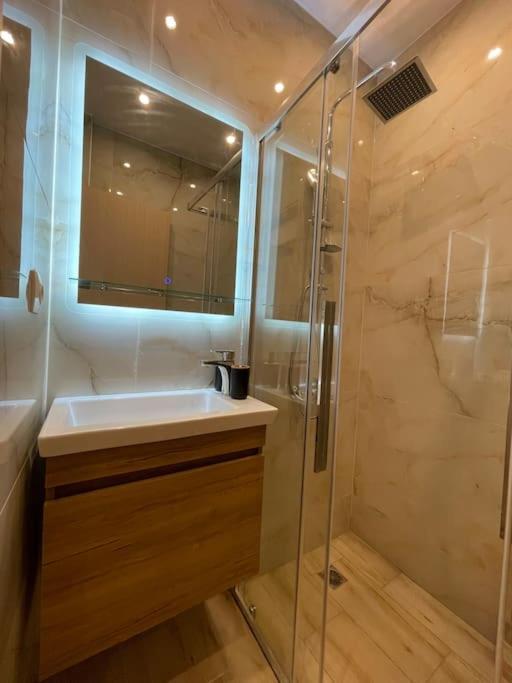 Pangrati-Luxury Central Cozy Studio Athena Bagian luar foto